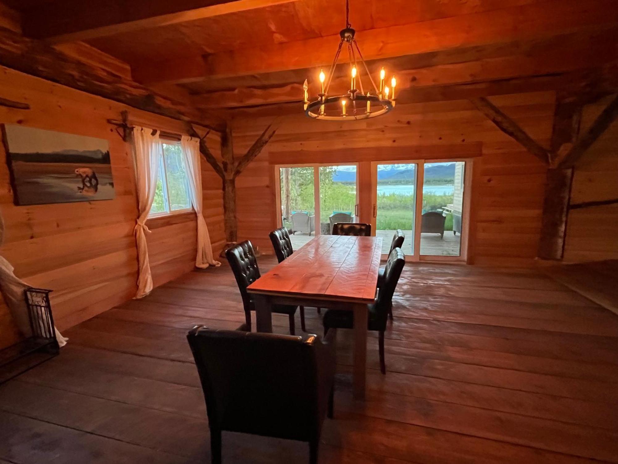Eagle Bear Lodge Tatla Lake Extérieur photo