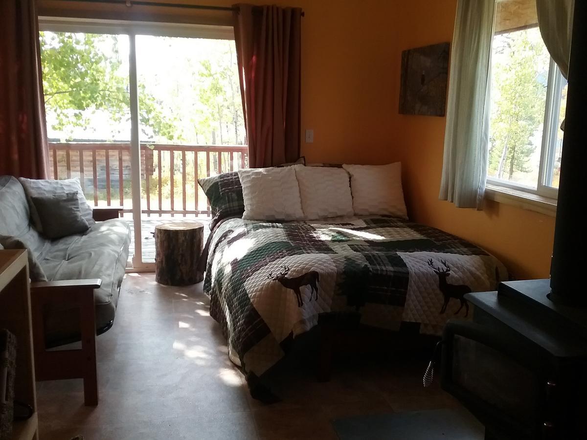 Eagle Bear Lodge Tatla Lake Extérieur photo