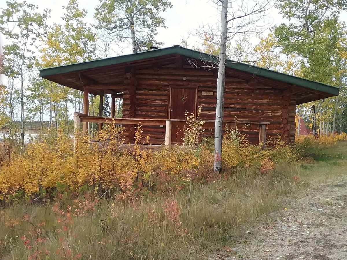 Eagle Bear Lodge Tatla Lake Extérieur photo