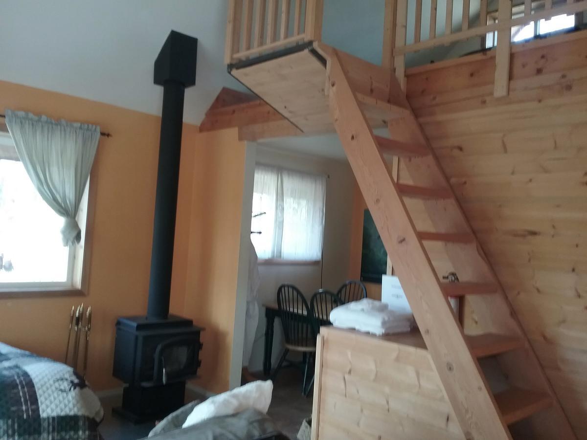 Eagle Bear Lodge Tatla Lake Extérieur photo